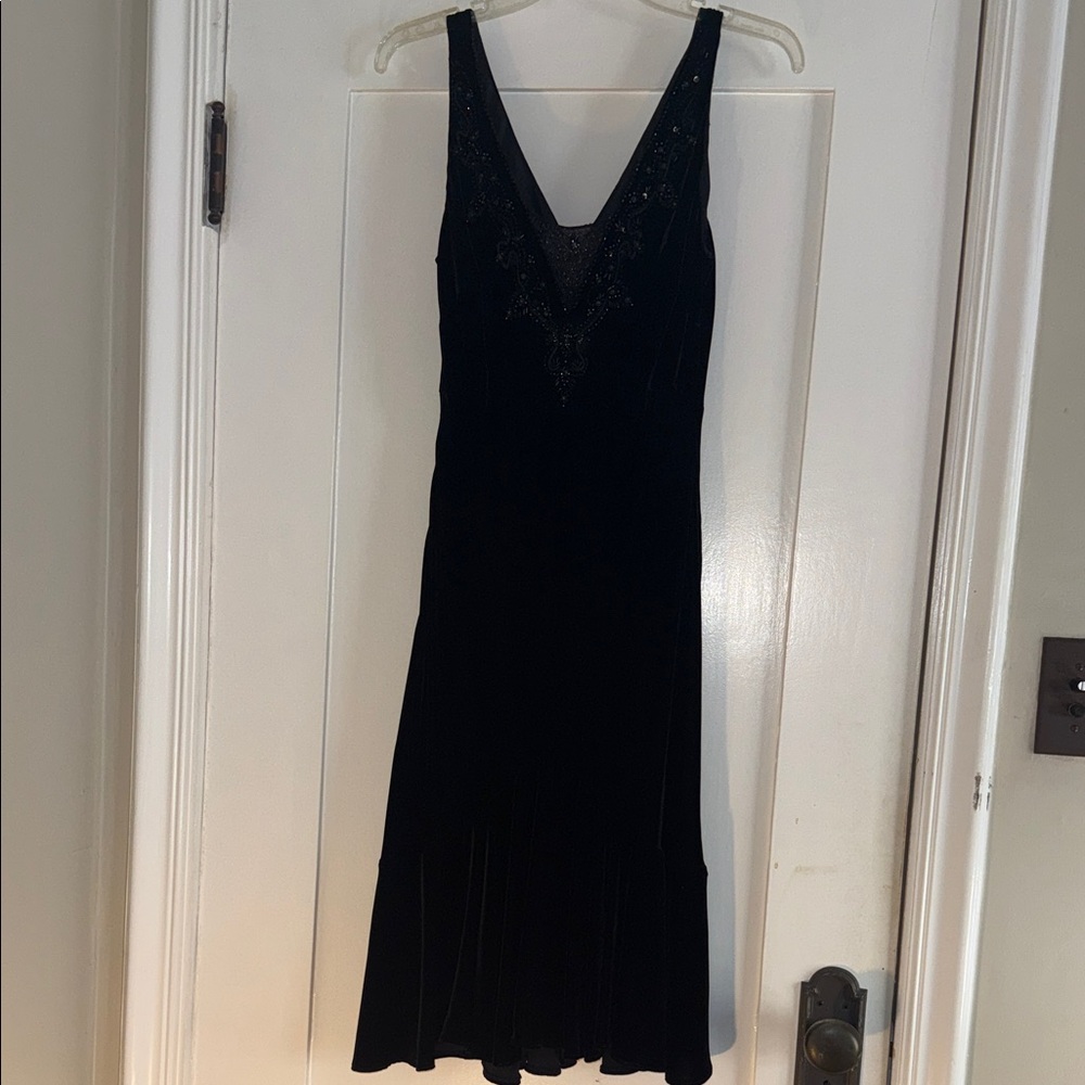 Elegant Black Sleeveless Dress